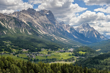 Fototapeta na wymiar Dolomiti, Cortina d'Ampezzo, Italy