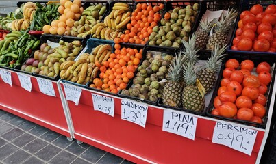 fruit shop where to buy healthy food in a street shop with prices in Euros