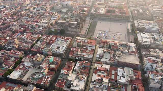 Ciudad de M&eacute;xico desde los aires durante el sem&aacute;foro rojo por cuarentena