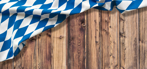 Münchner Oktoberfest Konzept mit Textfreiraum auf rustikalem Holz