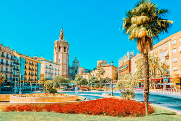 Fototapeta premium Square, Plaza of the Queen and Crafts Market before the Seville