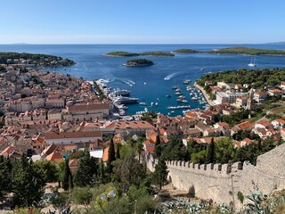 Hvar Insel und Stadt - Dalmatien Kroatien Adria Mittelmeer - Spanische Festung im Spätsommer