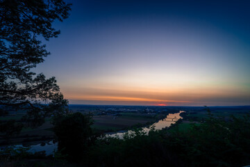 Fototapeta premium Sonnenuntergang über Straubing Niederbayern Deutschland