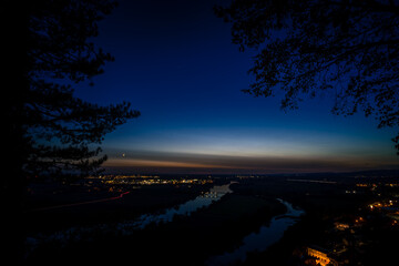 Fototapeta na wymiar Sonnenuntergang über Straubing Niederbayern Deutschland