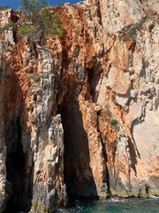 Hvar Insel und Stadt - Dalmatien Kroatien Adria Mittelmeer - Ausflugsziel rote Felsen zum Tauchen...