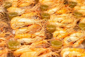 shrimp and sauce ,select focus