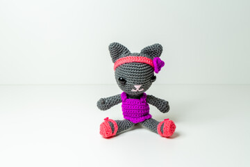 Amigurumi Katze aus Wolle gehäkelt