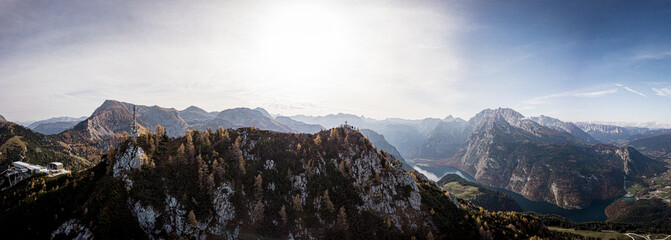 Gipfelkreuz in den Bergen Österreichs, Gebiet Zillertal