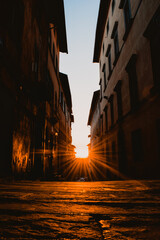 Fototapeta na wymiar sunset in the old town