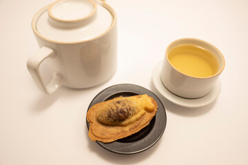 Green tea and winter street snacks for Korean families