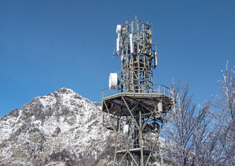 Antenne relais en montagne