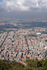 Fototapeta na wymiar Mirador sobre Bogota desde el Alto de la Cruz 