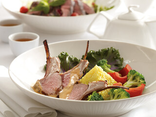 Rack of lamb (3) in curry sauce