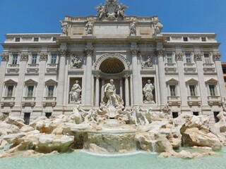 Fototapeta na wymiar The Trevi Fountain in Rome