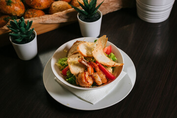 caesar salad with shrimp