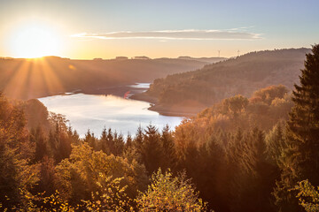 Wiehltalsperre im Sonnenaufgang