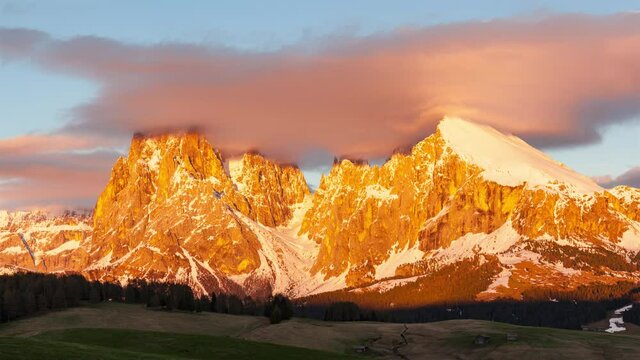 Day to Night Time Lapse of Langkofel and Pattkofel View From Seiser Alm, Dolomites, Italy
