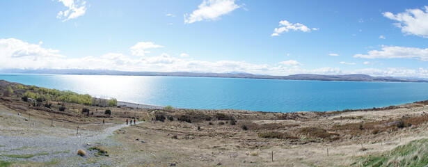 Obraz premium Mountain and Lake Winter Landscapes near Aoraki - Mount Cook National Park at Tasman Lake on the South Island of New Zealand.