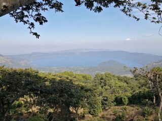 Vista lago de Coatepeque