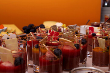 Dessert in Gläsern