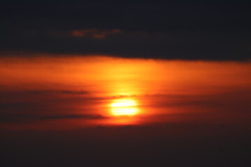 Naklejka na ściany i meble 伊良湖岬から見るの迫力ある絶景　日の出