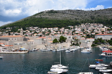 Fototapeta na wymiar The old city of Dubrovnik in Croatia 