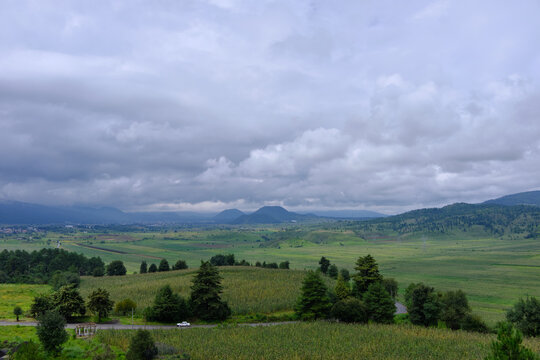 Paisaje valle purepecha en MIchoacan