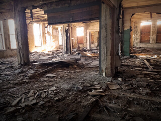 Fototapeta na wymiar Abandoned building with debris