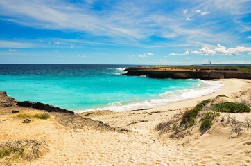 Playa Chikitu, beautiful beach on the caribbean island of bonaire, snorkel and dive site on the island. Enjoy the relaxation in the sand by the sea