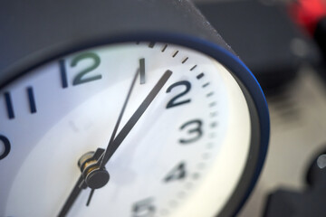 1 2 アップ・卓上時計