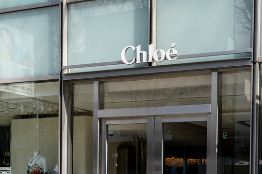 Tokyo, Japan - March 22, 2019: Chloé  Store Sign At Ginza District In Tokyo, Japan. MM6 Is The Diffusion Line Of French Fashion House Maison Margiela. 