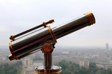 Obraz na płótnie Canvas Observation deck with Telescope on Eiffel Tower