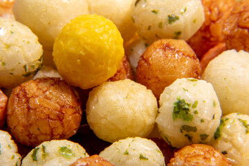 背景素材　可愛い丸いひなあられ