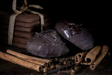 chocolate cake and cinnamon