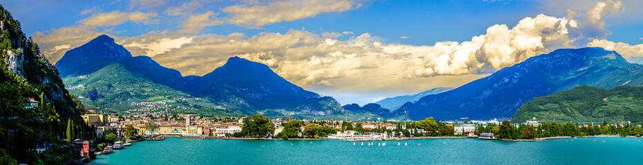 Fototapeta na wymiar Garda lake - Riva del Garda
