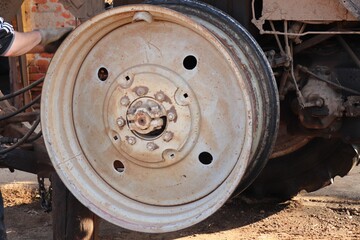 agricultural tractor repair, wheel tire change