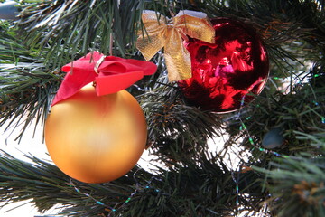 christmas tree decorations