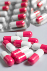Pillole Rossa e Bianca macro e blister argento
