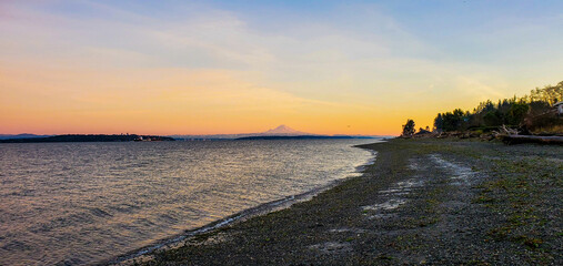 Sunset over at Bainbridge Island 