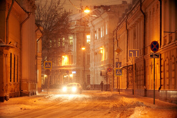 Moscow, Russia. Desember 25 2020: Central streets of Moscow New Year's and Christmas Eve. Snowfall in Moscow.