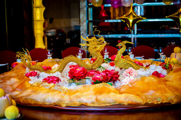 Table decoration with dragon and phoenix