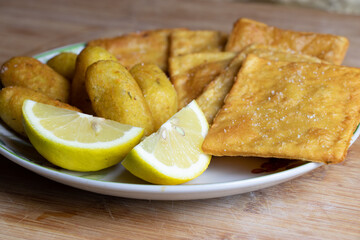 Panelle e crocchè, tipico cibo da strada di Palermo