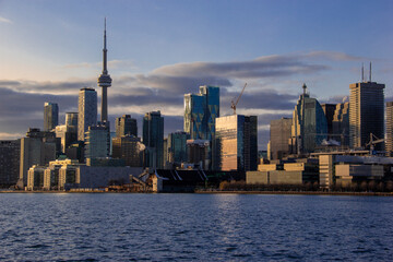 Obraz premium Toronto skyline from Lake Ontario