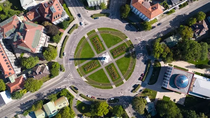 Karolinenplatz/München © flyingmovies