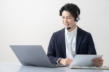 ヘッドセット　男性