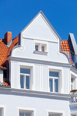 Altes weisses Wohngebäude, Hannover, Deutschland