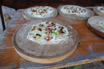 perfectly cooked diy tarte flambée