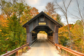 Fototapeta na wymiar Gold Brook Covered Bridge - Vermont
