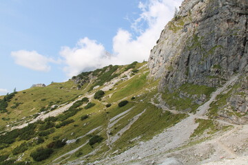 Fototapeta premium Wanderung im Dachsteingebirge, Südwandhütte, Österreich