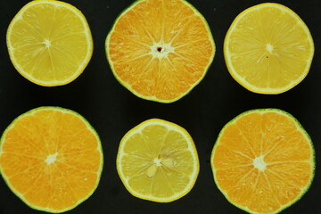 Fototapeta premium Group of lemons with leaves, isolated on background